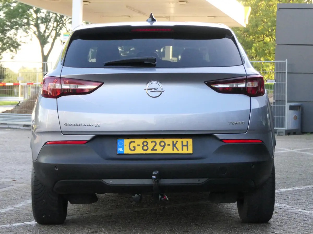 1.2 Turbo 120 Jaar Edition | Trekhaak