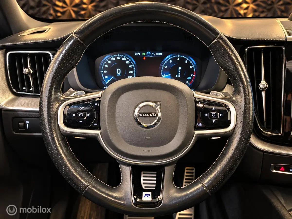 2.0 T6 AWD Inscription | B&W | 360 | HUD | PANO |