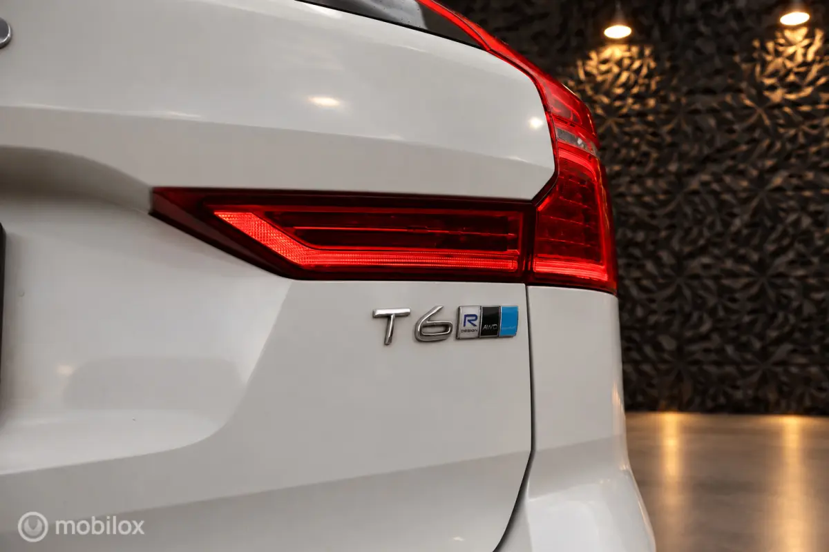2.0 T6 AWD Inscription | B&W | 360 | HUD | PANO |