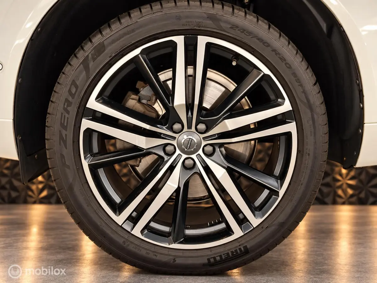 2.0 T6 AWD Inscription | B&W | 360 | HUD | PANO |
