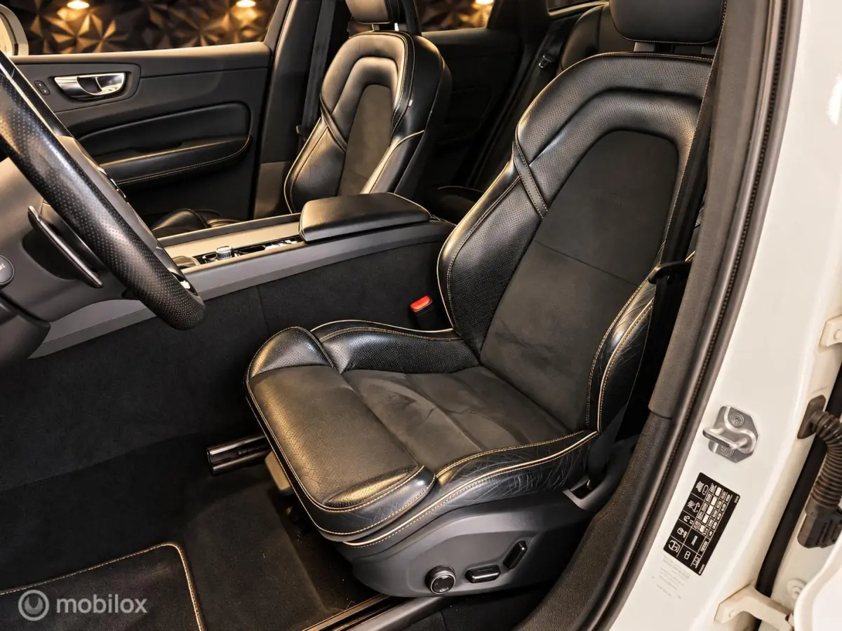 2.0 T6 AWD Inscription | B&W | 360 | HUD | PANO |