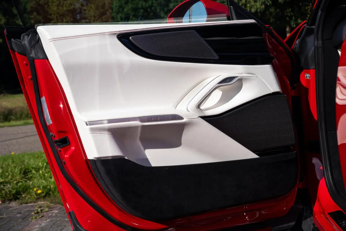 6.5 V12|Daytona|Rosso Corsa|Carbon In & Exterieur|Lift|360 Camera|Passenger Display|Matrix LED|BTW