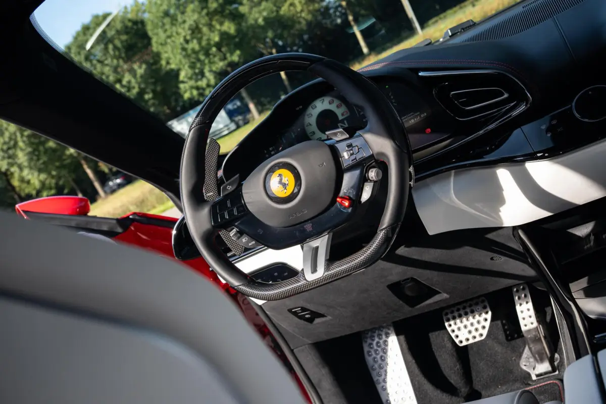 6.5 V12|Daytona|Rosso Corsa|Carbon In & Exterieur|Lift|360 Camera|Passenger Display|Matrix LED|BTW