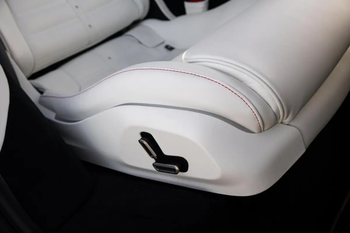 6.5 V12|Daytona|Rosso Corsa|Carbon In & Exterieur|Lift|360 Camera|Passenger Display|Matrix LED|BTW