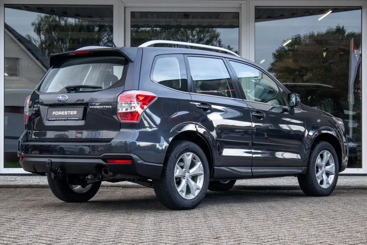 2.0 CVT Luxury | Trekhaak | Cruise control | 1e Eigenaar |