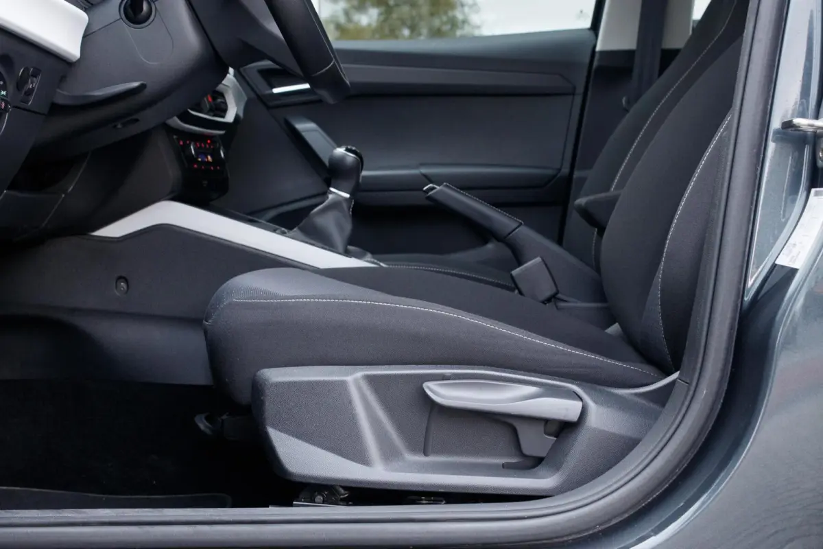1.0 TSI Style | Apple Carplay | Climate control | Cruise control |