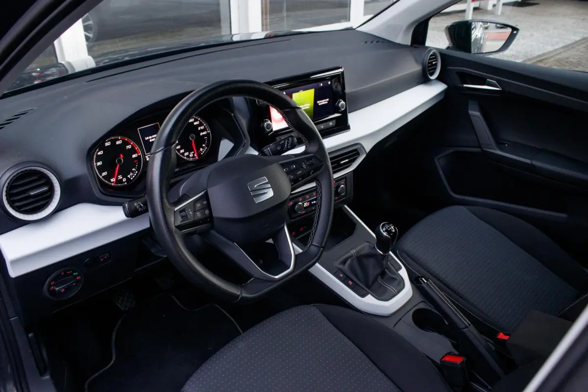 1.0 TSI Style | Apple Carplay | Climate control | Cruise control |