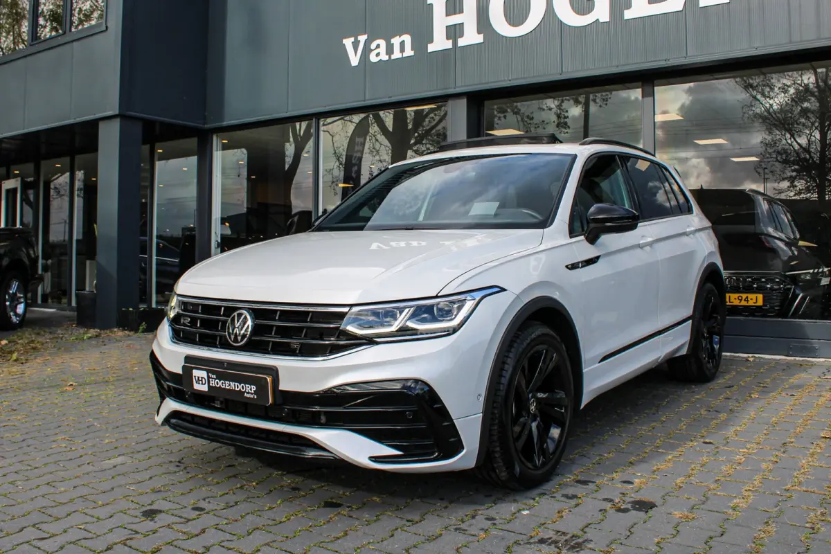 1.5 TSI R-Line Business+ PANO HUD LEER 360 CAM MATRIX