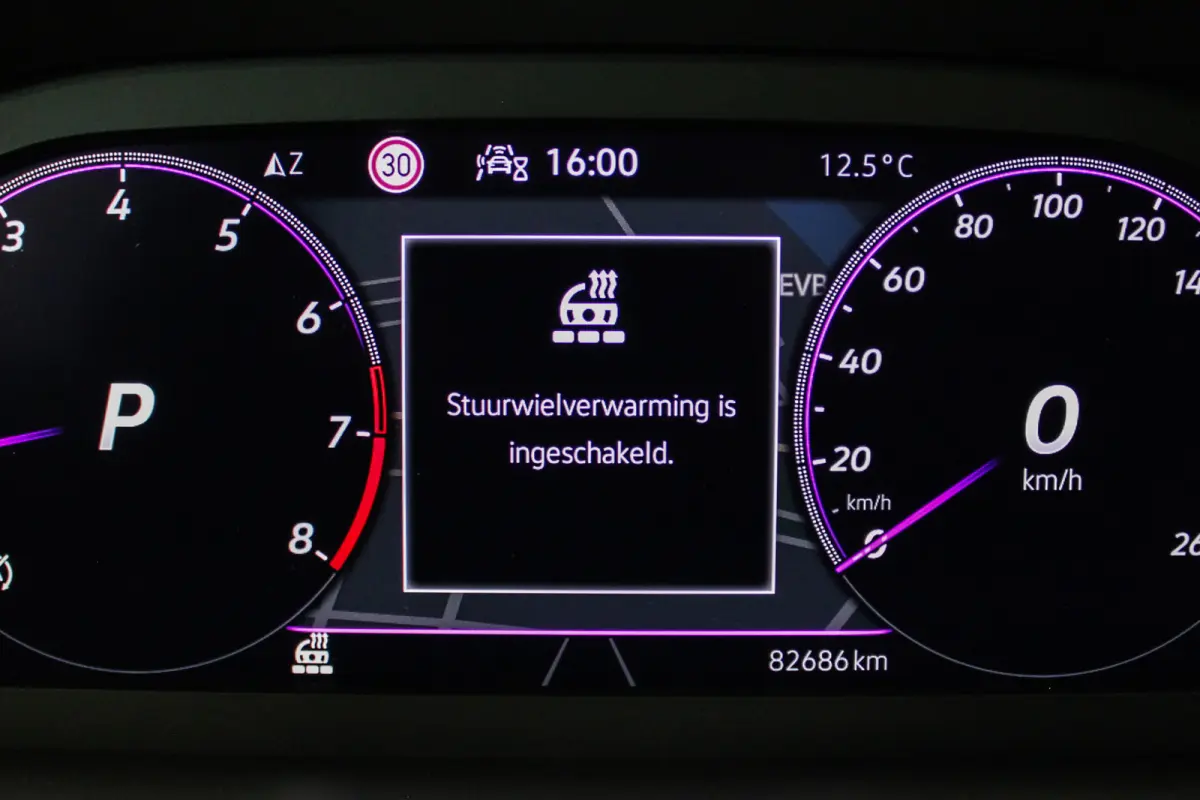 1.5 TSI R-Line Business+ PANO HUD LEER 360 CAM MATRIX