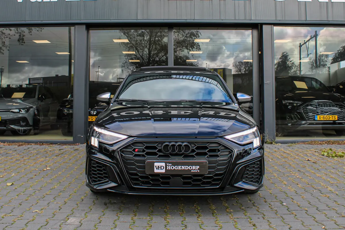 2.0 TFSI quattro PANO HUD B&O AKRA