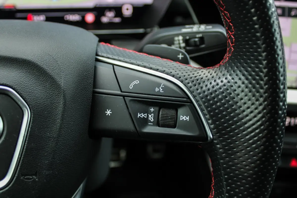 2.0 TFSI quattro PANO HUD B&O AKRA