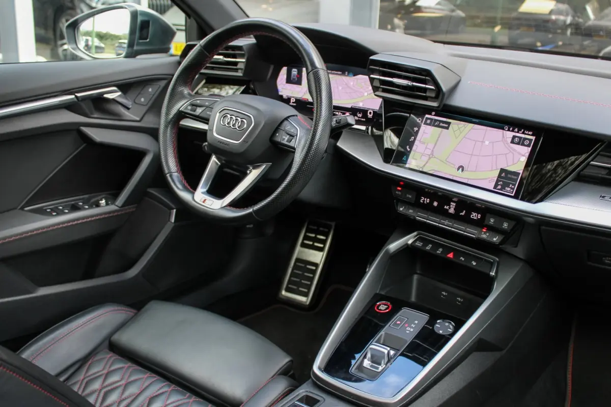2.0 TFSI quattro PANO HUD B&O AKRA