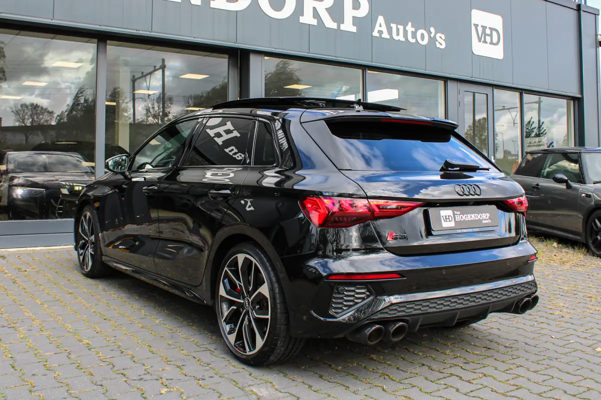 2.0 TFSI quattro PANO HUD B&O AKRA