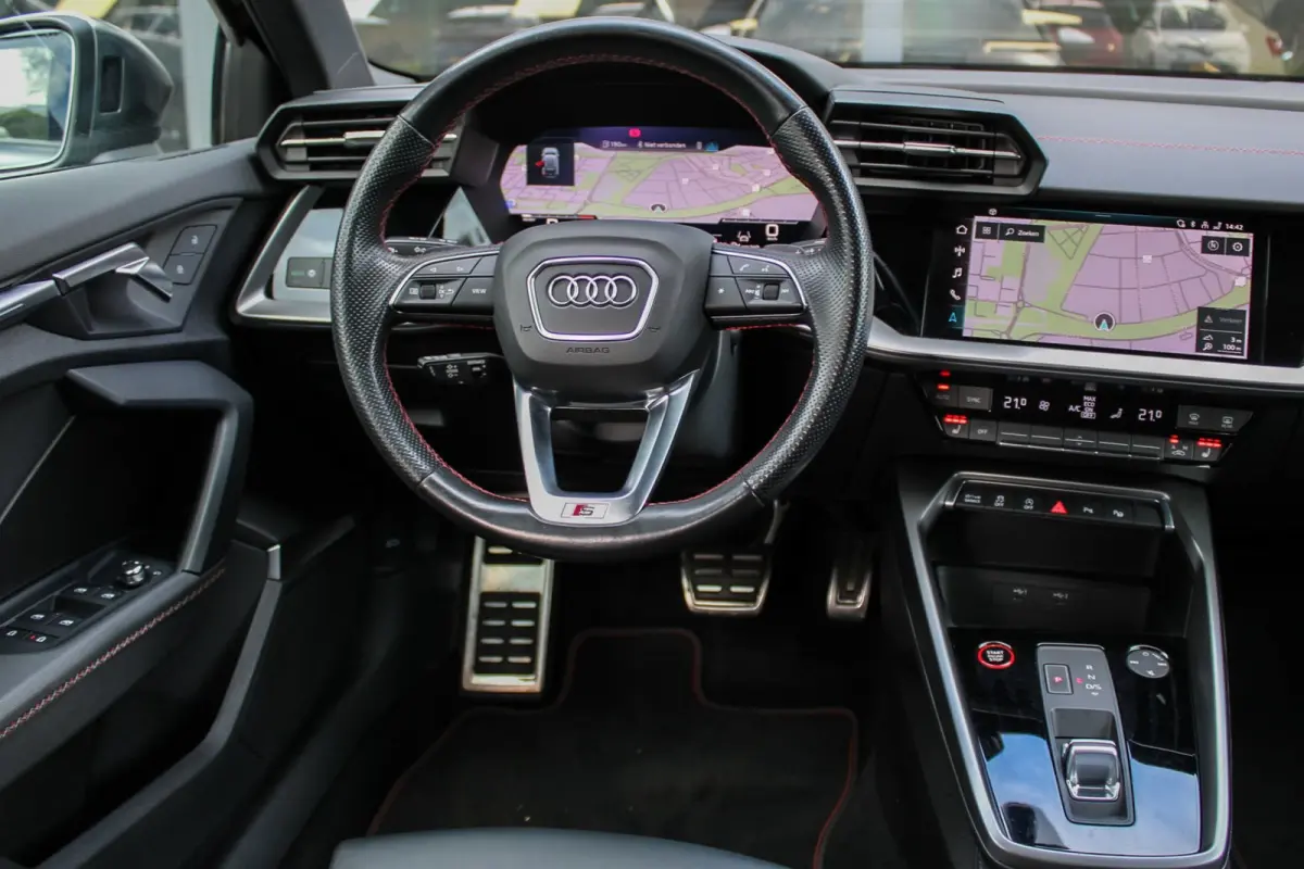 2.0 TFSI quattro PANO HUD B&O AKRA