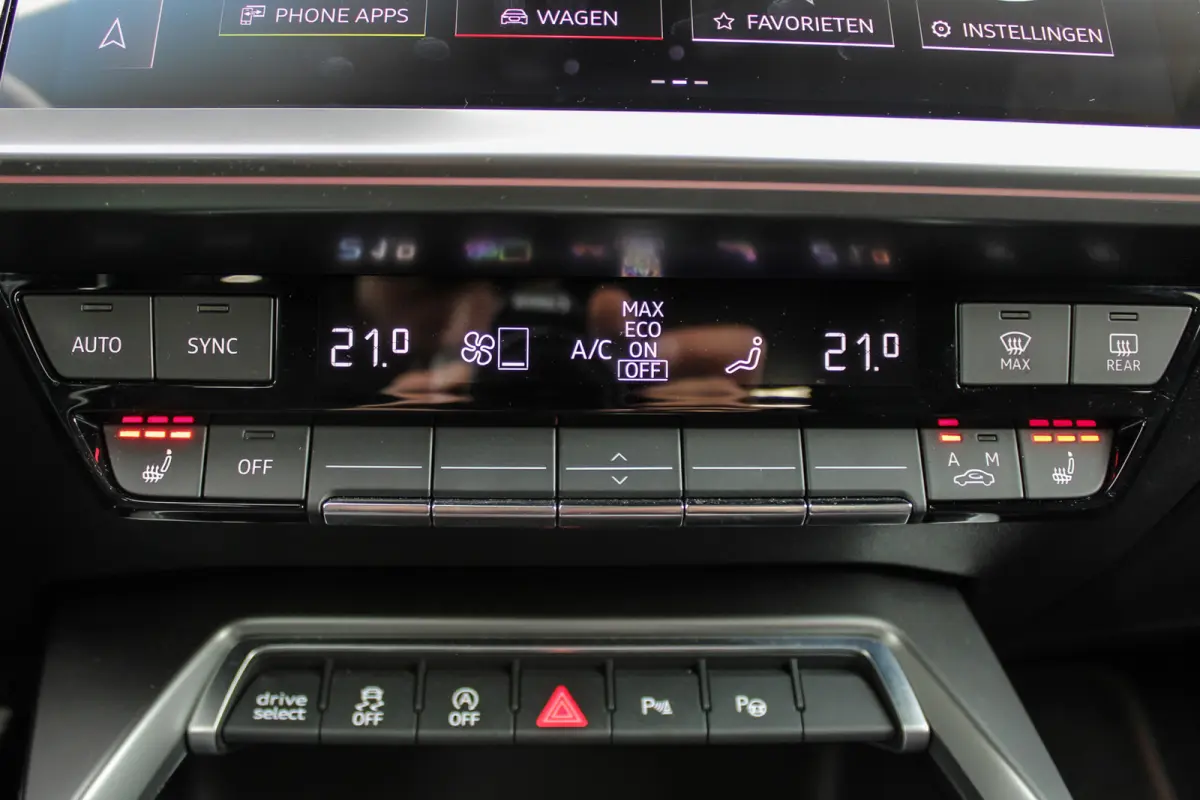 2.0 TFSI quattro PANO HUD B&O AKRA