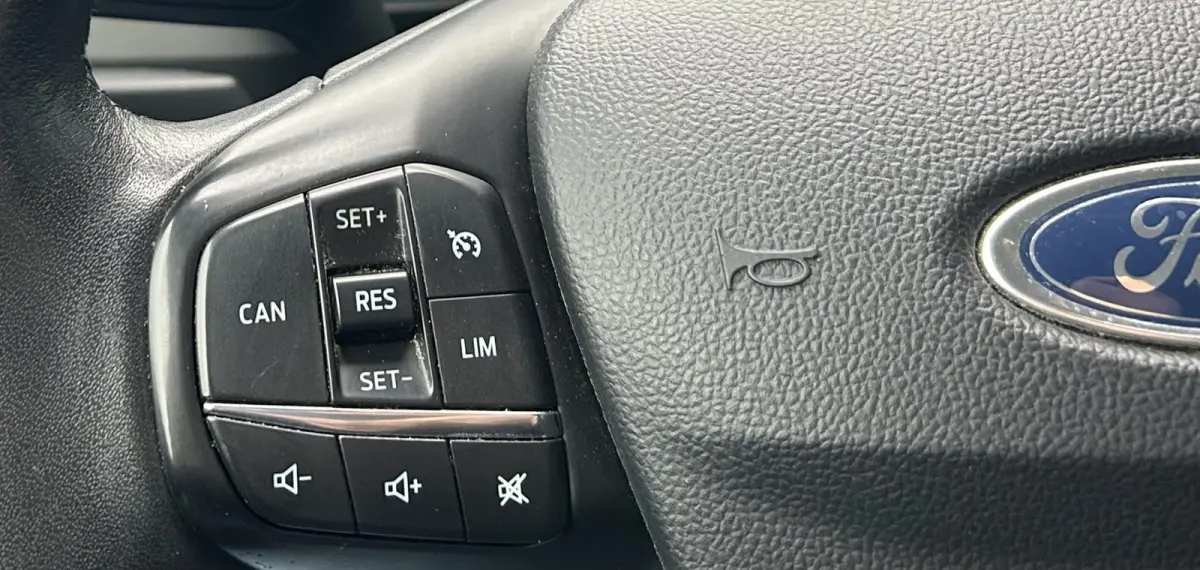1.0 EcoBoost Titanium Business 125PK | Nette Staat | Trekhaak | B&O Audio | Elektrische Achterklep | Achteruitrijcamera | Parkeersensoren voor en achter | Stuurverwarming | Voorruitverwarmin