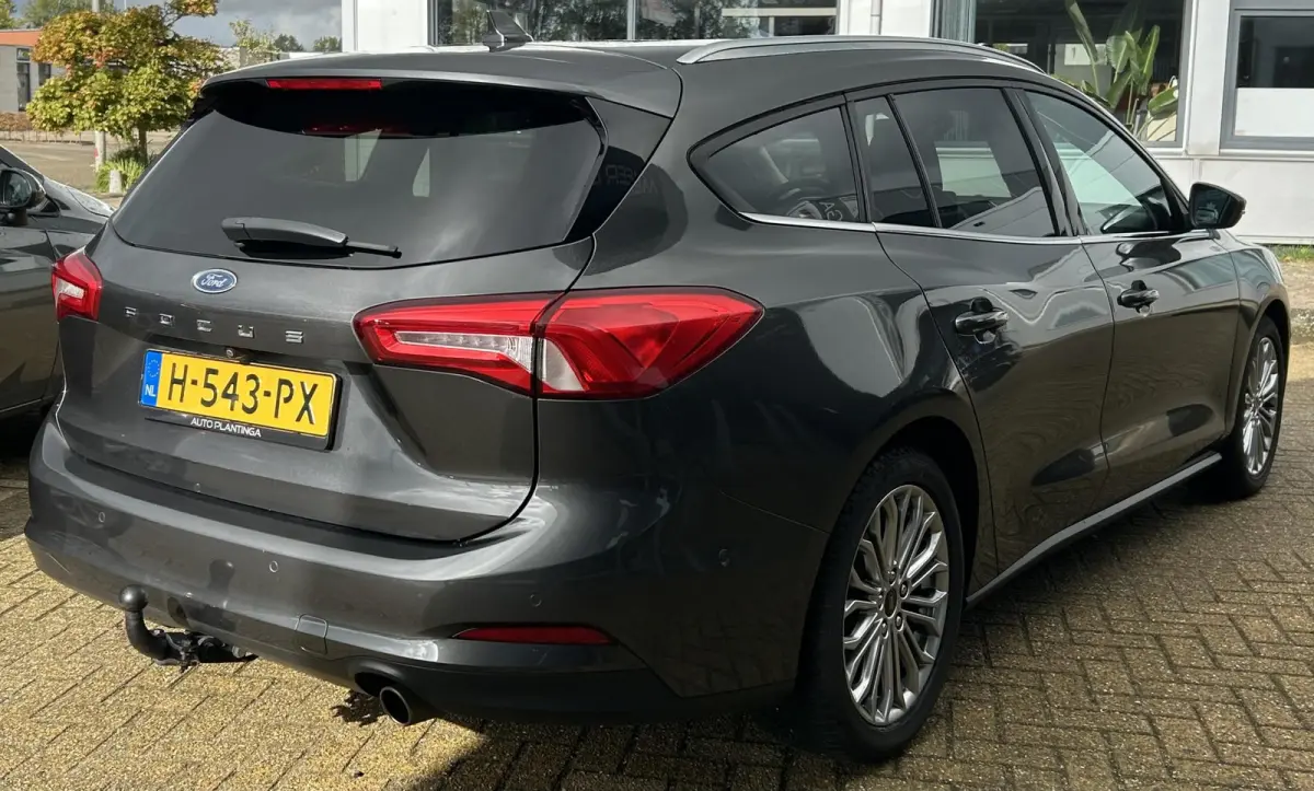 1.0 EcoBoost Titanium Business 125PK | Nette Staat | Trekhaak | B&O Audio | Elektrische Achterklep | Achteruitrijcamera | Parkeersensoren voor en achter | Stuurverwarming | Voorruitverwarmin