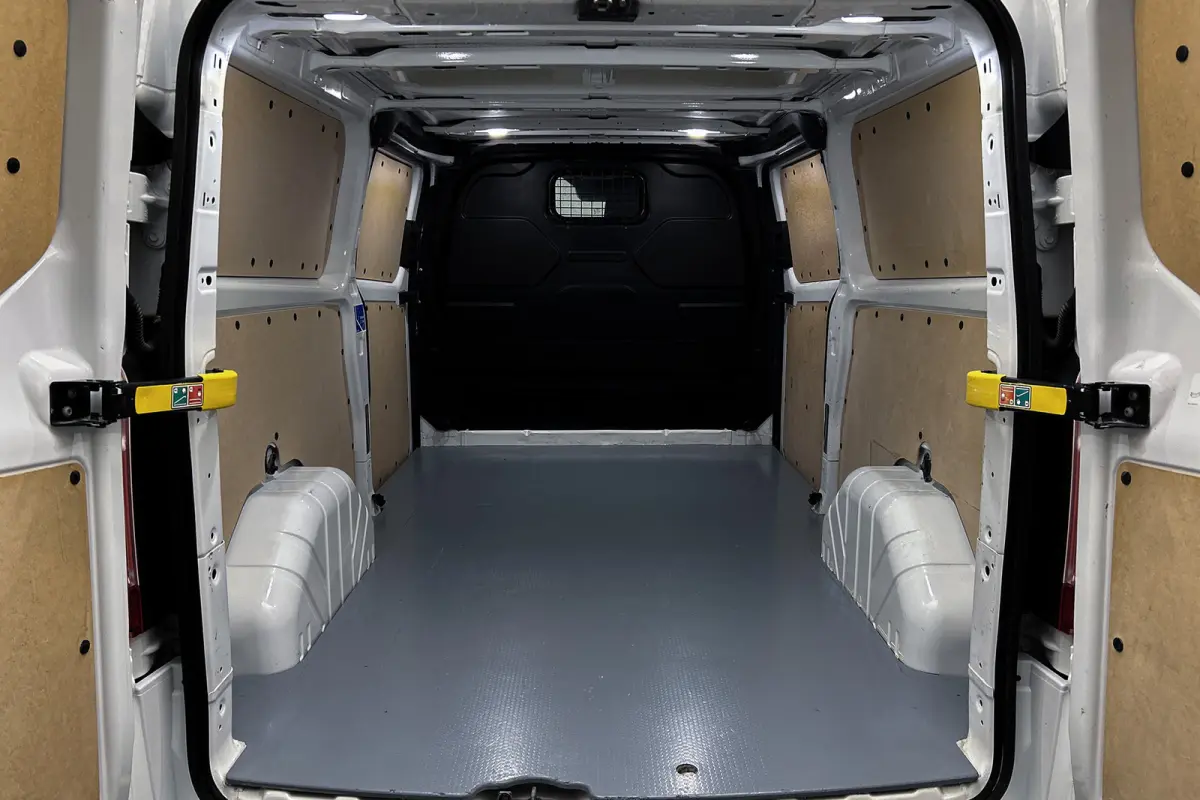 320 2.0 TDCI L2 185PK Sport Automaat | Camera | Raptor | Trekhaak | Bijrijdersbank