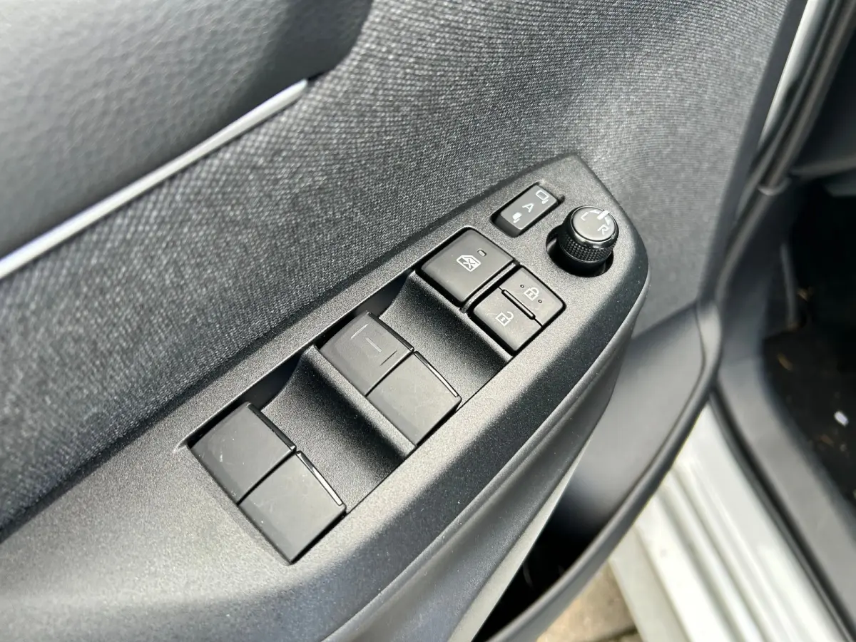 1.5 Hybrid Executive Adaptieve Cruise | Stoelverwarming | Achteruitrijcamera | 9600 KM | Keyless | 17'' Lichtmetalen velgen | 1e eigenaar |'| Achteruitrijcamera | Afwijkende dakkleur | Apple