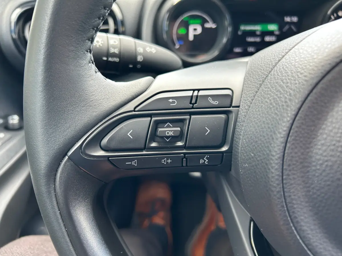 1.5 Hybrid Executive Adaptieve Cruise | Stoelverwarming | Achteruitrijcamera | 9600 KM | Keyless | 17'' Lichtmetalen velgen | 1e eigenaar |'| Achteruitrijcamera | Afwijkende dakkleur | Apple