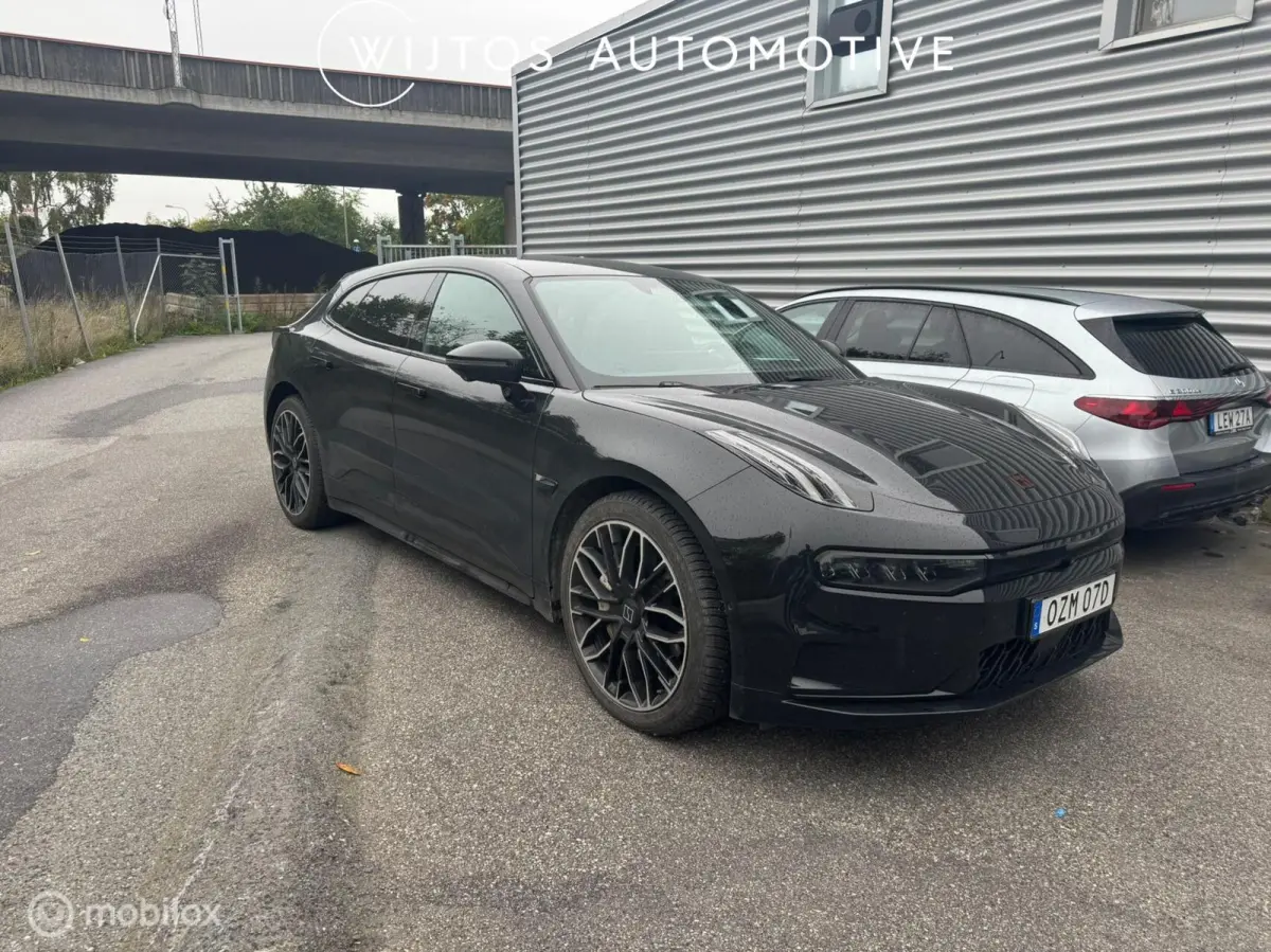 AWD Performance 100 kWh, trekhaak, winterbanden