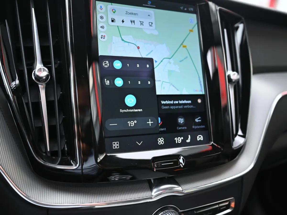 2.0 R-Design 398PK AWD Long Range | Pano | H&K | Orrefors | Leder | Memory | Carplay - Android | Keyless | 360 | Trekhaak | Led | Adaptive Cruise | Stoelverwarming voor & achter | Stuurwielv