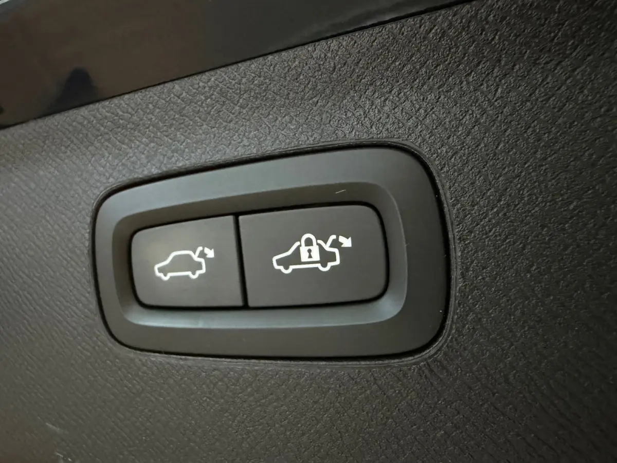 2.0 T8 Recharge AWD Inscription | Panoramadak | 7 Persoons | Harman/Kardon |