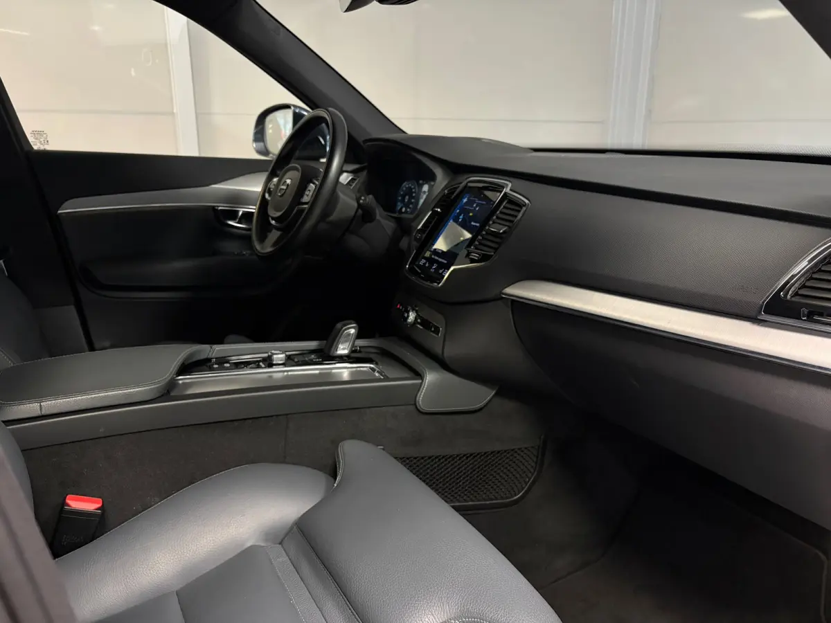 2.0 T8 Recharge AWD Inscription | Panoramadak | 7 Persoons | Harman/Kardon |