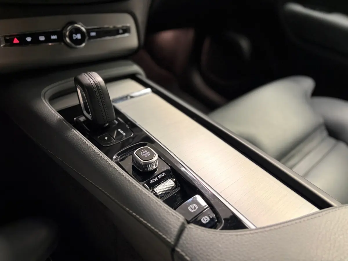 2.0 T8 Recharge AWD Inscription | Panoramadak | 7 Persoons | Harman/Kardon |