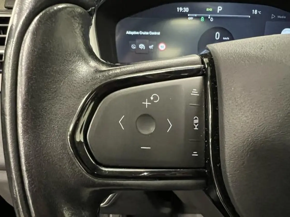 1.5 PLUG-IN HYBRIDE / PANODAK / STOELVERW. / NAVI / CAMERA /