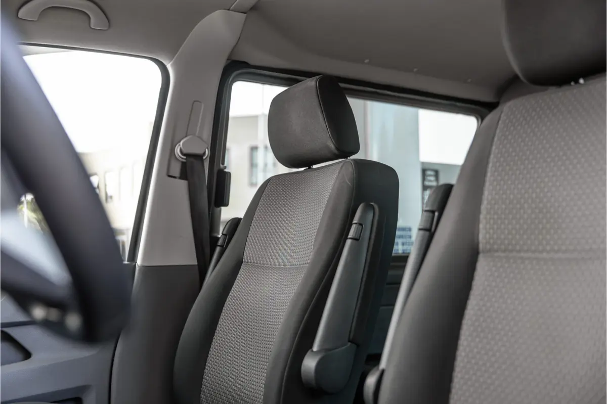 2.0 TDI L2H1 Bulli DC | Virtual | Discover Pro | ACC | Bi-Xenon | Camera | Navigatie | Trekhaak | Stoelverwarming | DAB | Orig. NL auto | Nieuwe APK