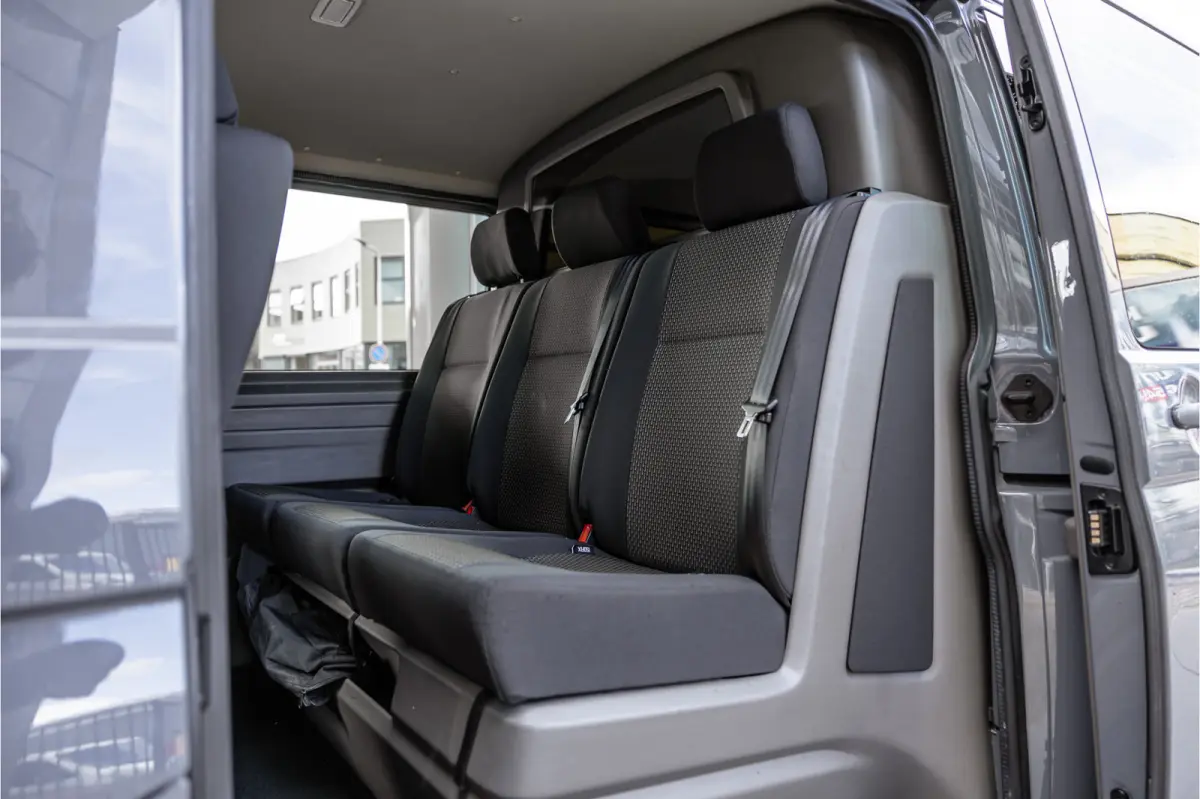 2.0 TDI L2H1 Bulli DC | Virtual | Discover Pro | ACC | Bi-Xenon | Camera | Navigatie | Trekhaak | Stoelverwarming | DAB | Orig. NL auto | Nieuwe APK