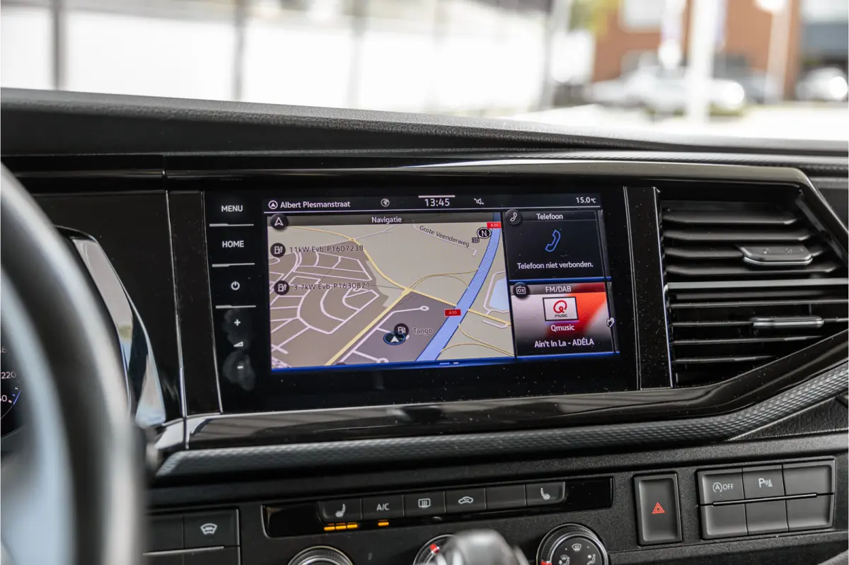 2.0 TDI L2H1 Bulli DC | Virtual | Discover Pro | ACC | Bi-Xenon | Camera | Navigatie | Trekhaak | Stoelverwarming | DAB | Orig. NL auto | Nieuwe APK