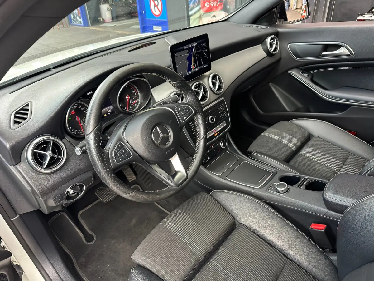 200 Aut Leer Navi Pano