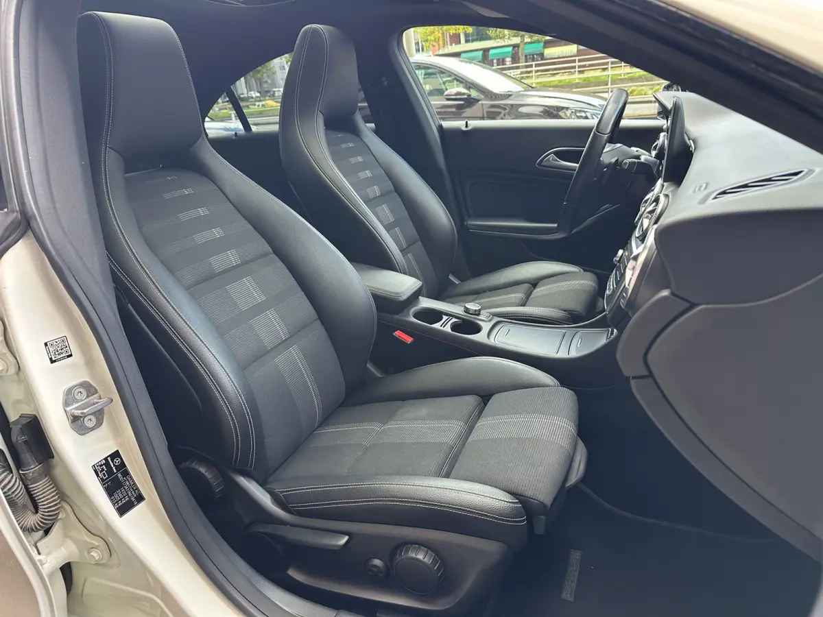 200 Aut Leer Navi Pano