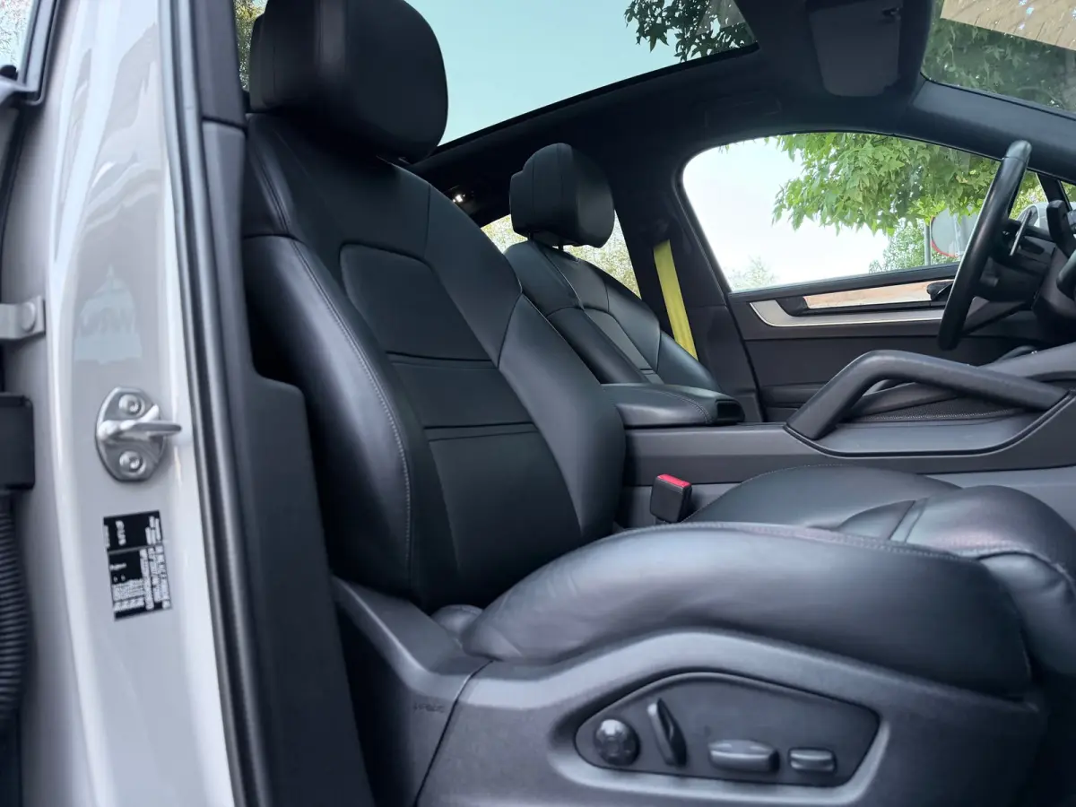 3.0 E-Hybrid Pano/Bose/360/Memory