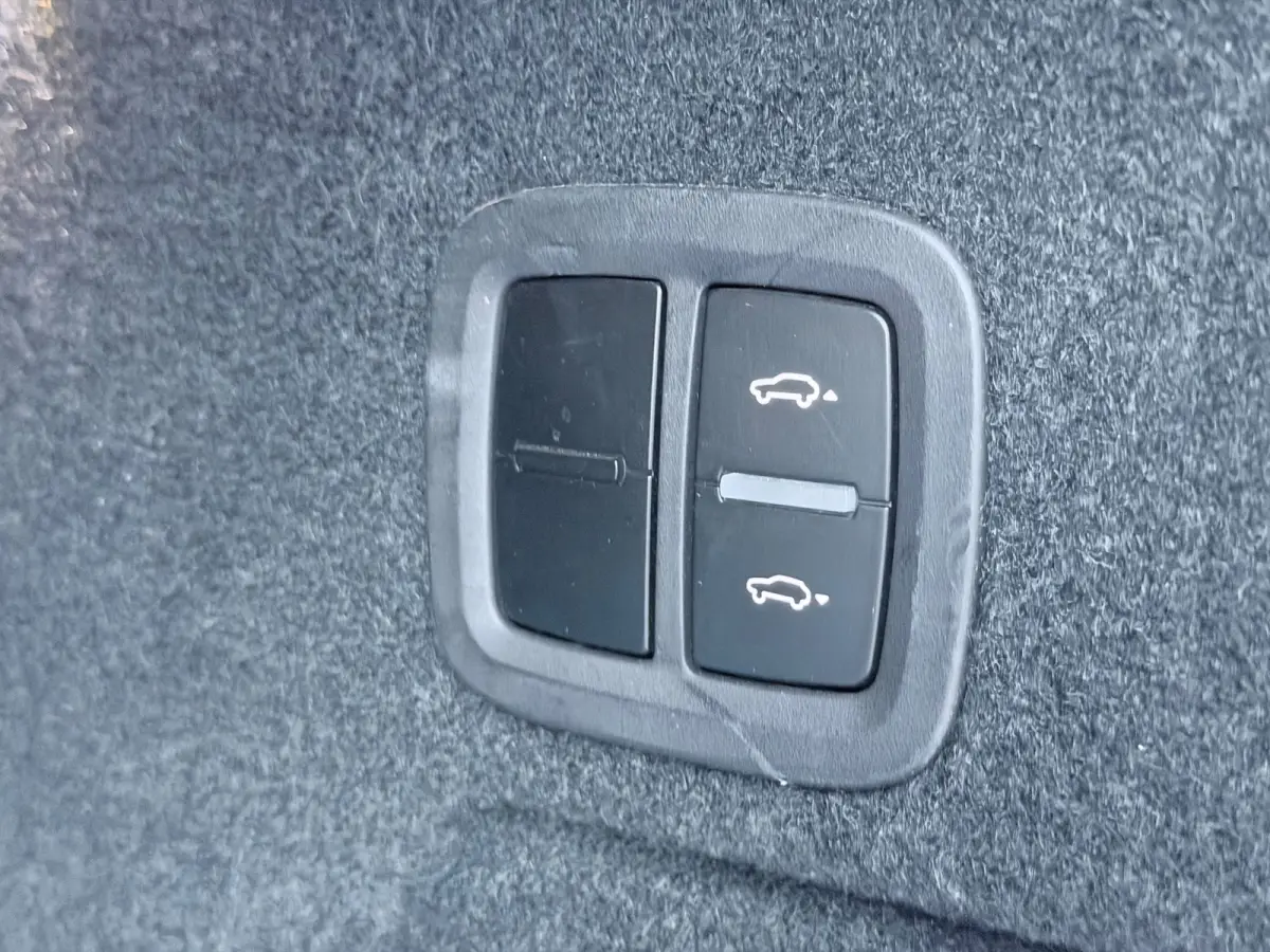 3.0 E-Hybrid Pano/Bose/360/Memory