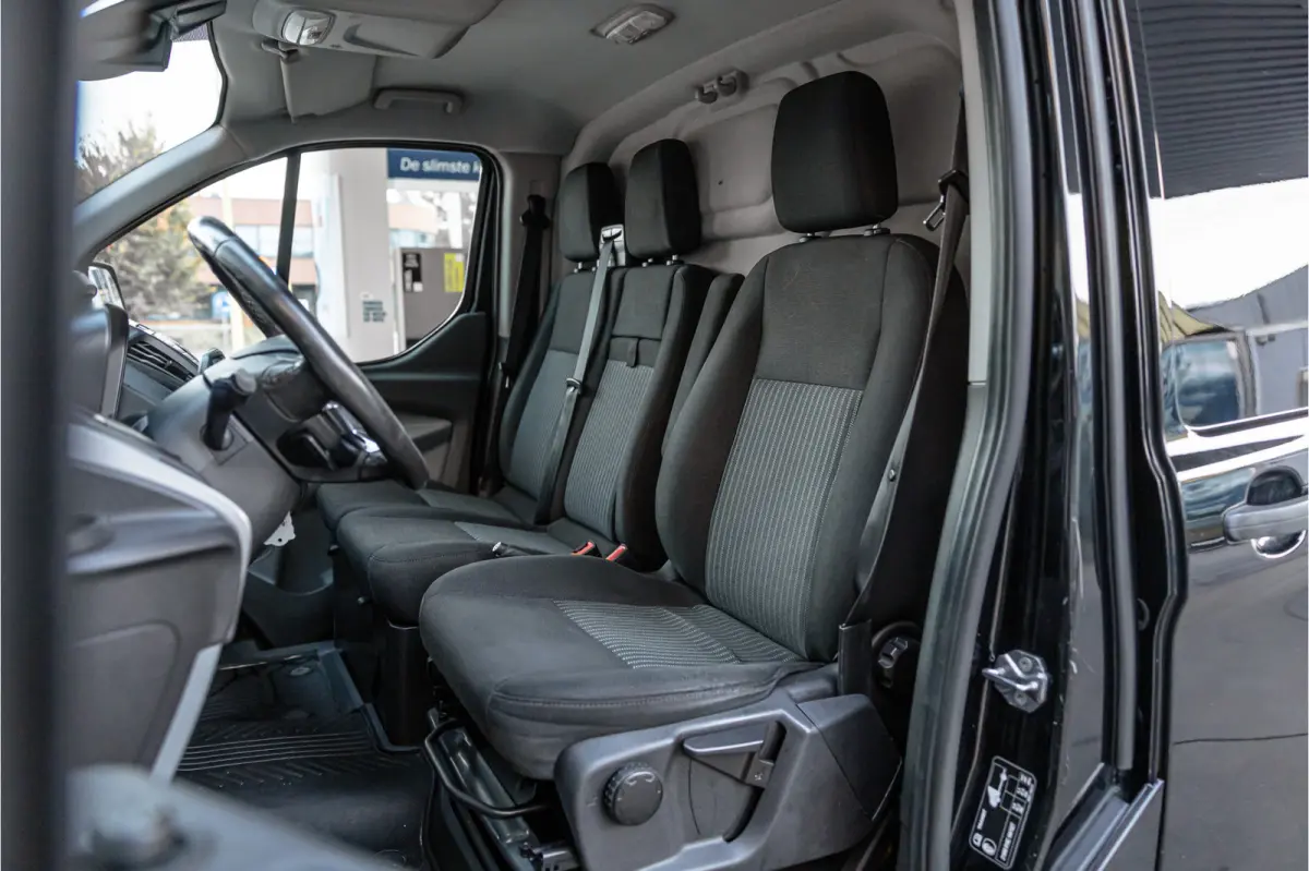 290 2.0 TDCI L2H1 | Cruise control | Airco | Trekhaak | PDC | Imperiaal | Orig. NL auto | Euro 6 | Nieuwe APK