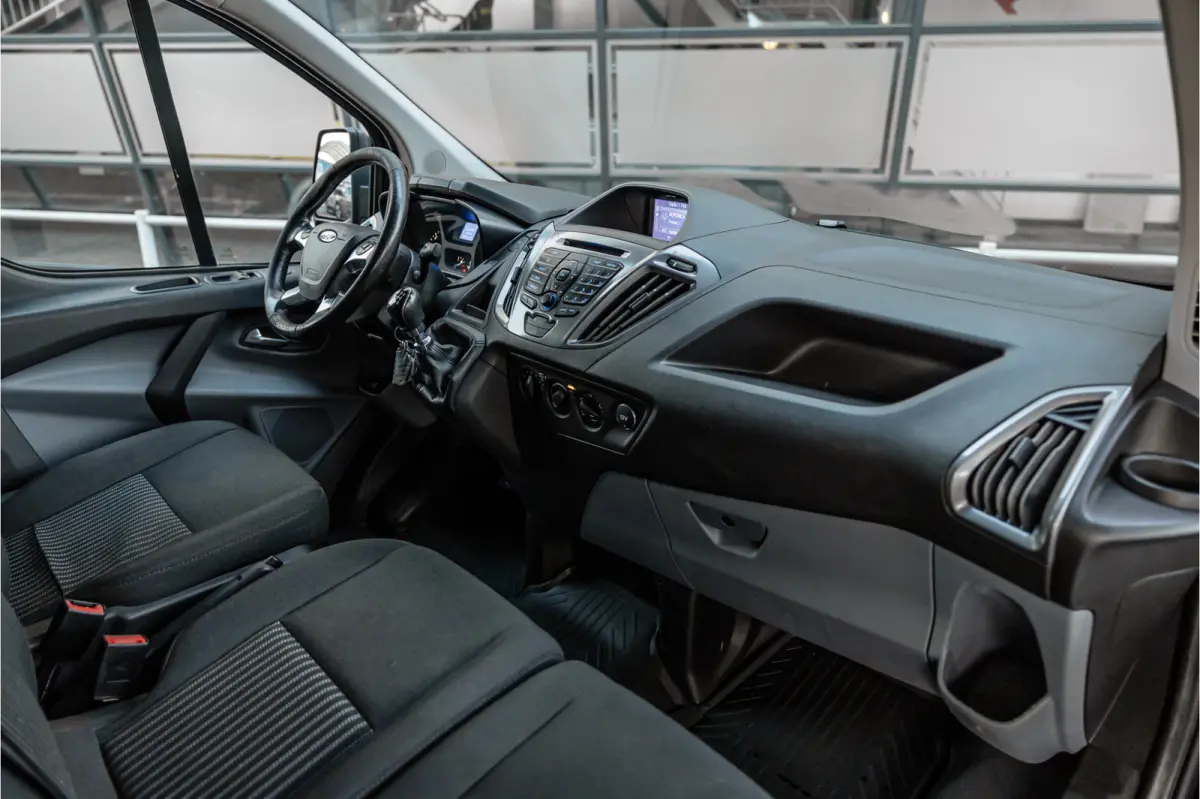 290 2.0 TDCI L2H1 | Cruise control | Airco | Trekhaak | PDC | Imperiaal | Orig. NL auto | Euro 6 | Nieuwe APK