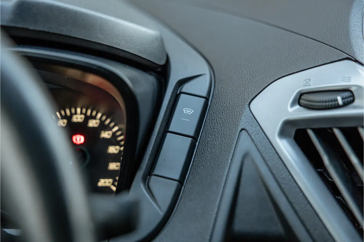 290 2.0 TDCI L2H1 | Cruise control | Airco | Trekhaak | PDC | Imperiaal | Orig. NL auto | Euro 6 | Nieuwe APK