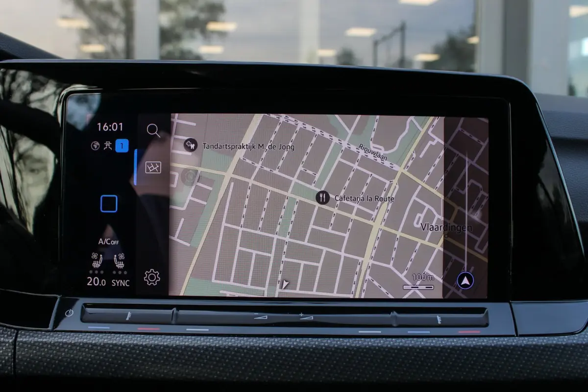 2.0 TSI R 4Motion PANO HUD LEER H&K AKRA BTW