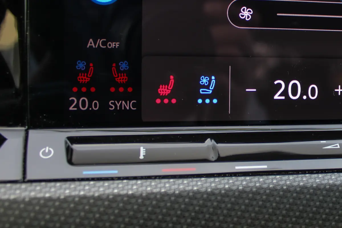 2.0 TSI R 4Motion PANO HUD LEER H&K AKRA BTW