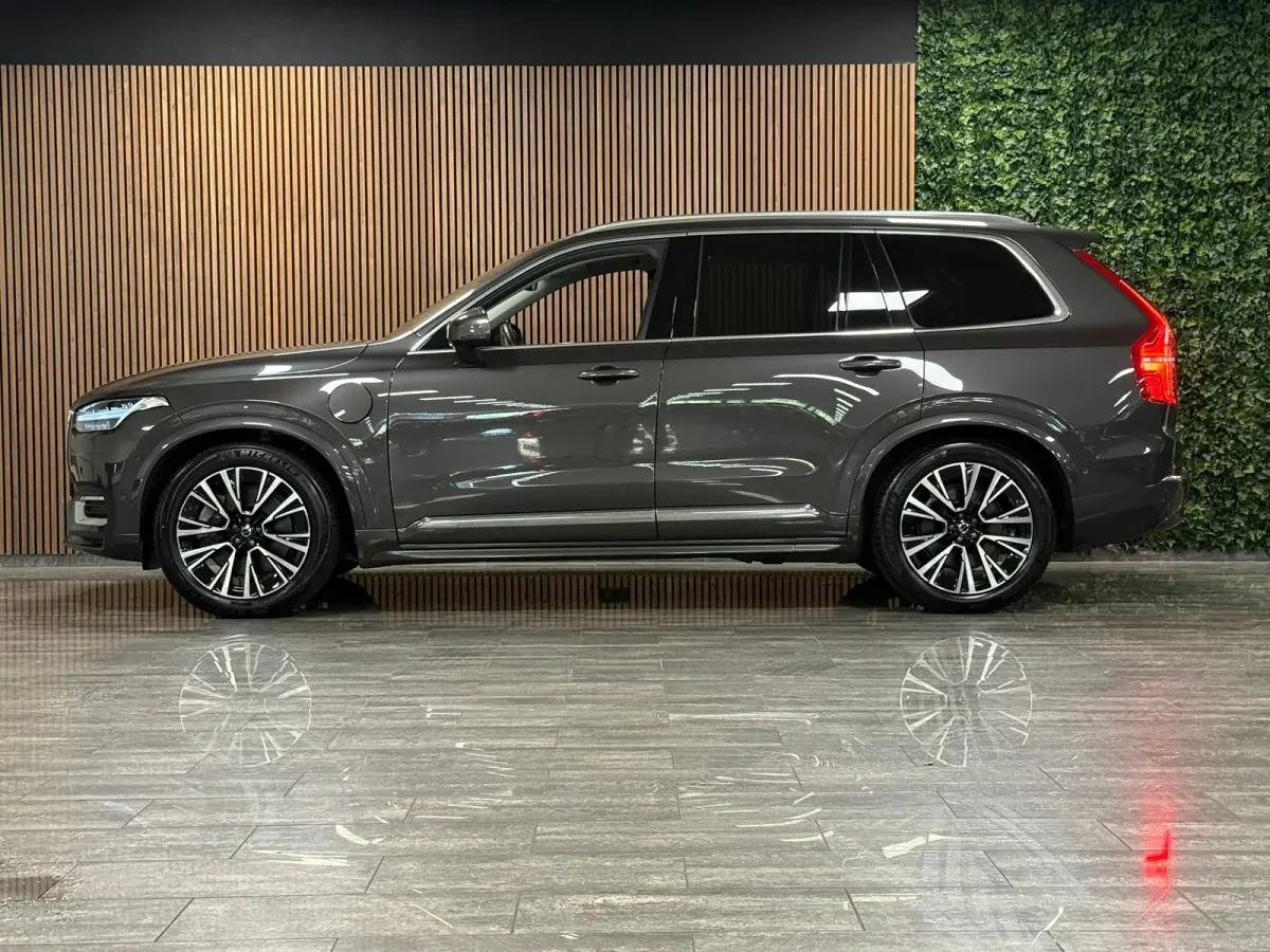 T8 AWD Recharge Plus Bright | Luchtvering | Trekhaak | 360 Camera | Harman Kardon | 455pk | Adaptieve Cruise Control | Stoelverwarming voor+achter | Stuurwielverwarming | Schuifdak | Full LE