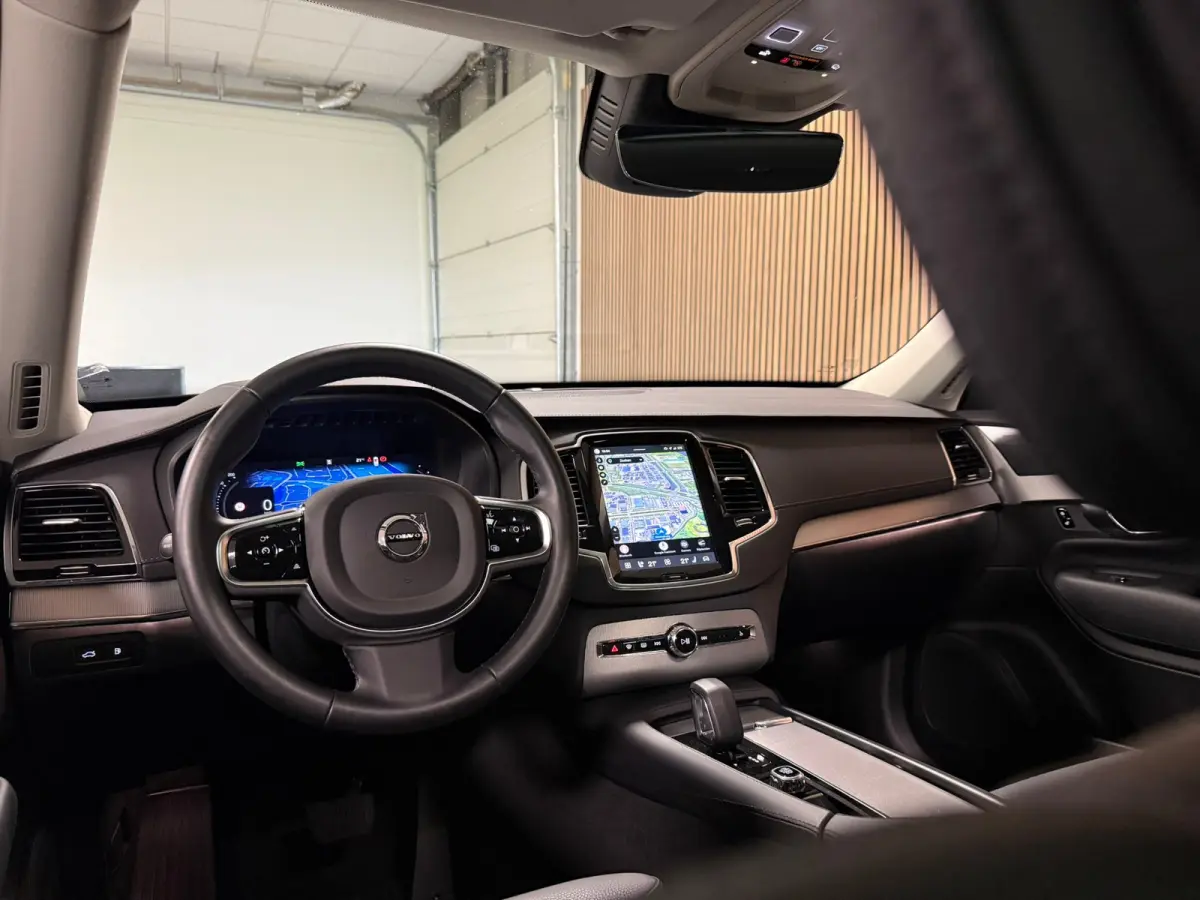 T8 AWD Recharge Plus Bright | Luchtvering | Trekhaak | 360 Camera | Harman Kardon | 455pk | Adaptieve Cruise Control | Stoelverwarming voor+achter | Stuurwielverwarming | Schuifdak | Full LE