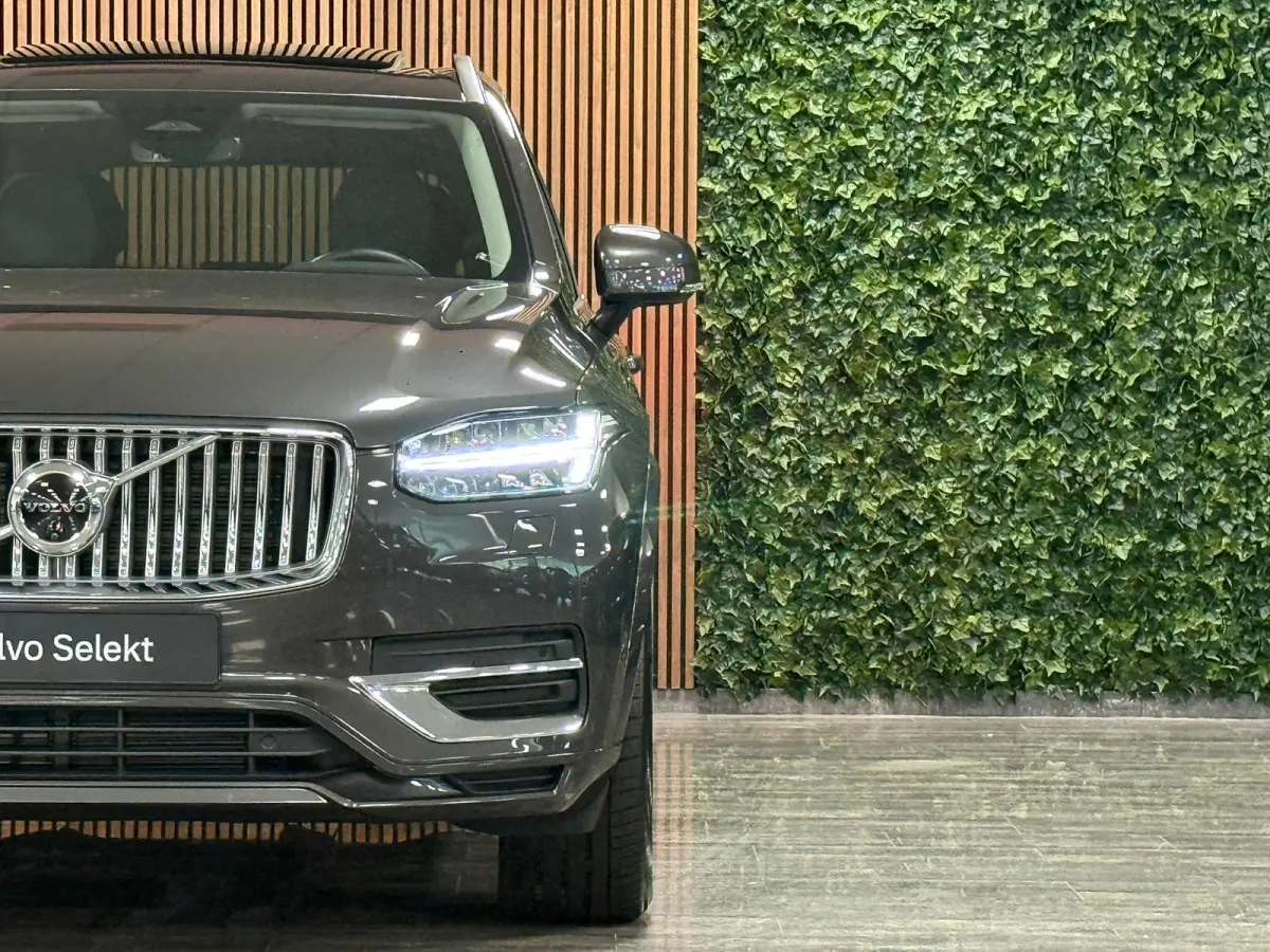 T8 AWD Recharge Plus Bright | Luchtvering | Trekhaak | 360 Camera | Harman Kardon | 455pk | Adaptieve Cruise Control | Stoelverwarming voor+achter | Stuurwielverwarming | Schuifdak | Full LE