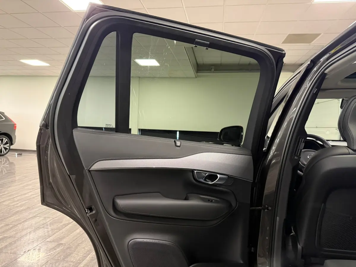 T8 AWD Recharge Plus Bright | Luchtvering | Trekhaak | 360 Camera | Harman Kardon | 455pk | Adaptieve Cruise Control | Stoelverwarming voor+achter | Stuurwielverwarming | Schuifdak | Full LE