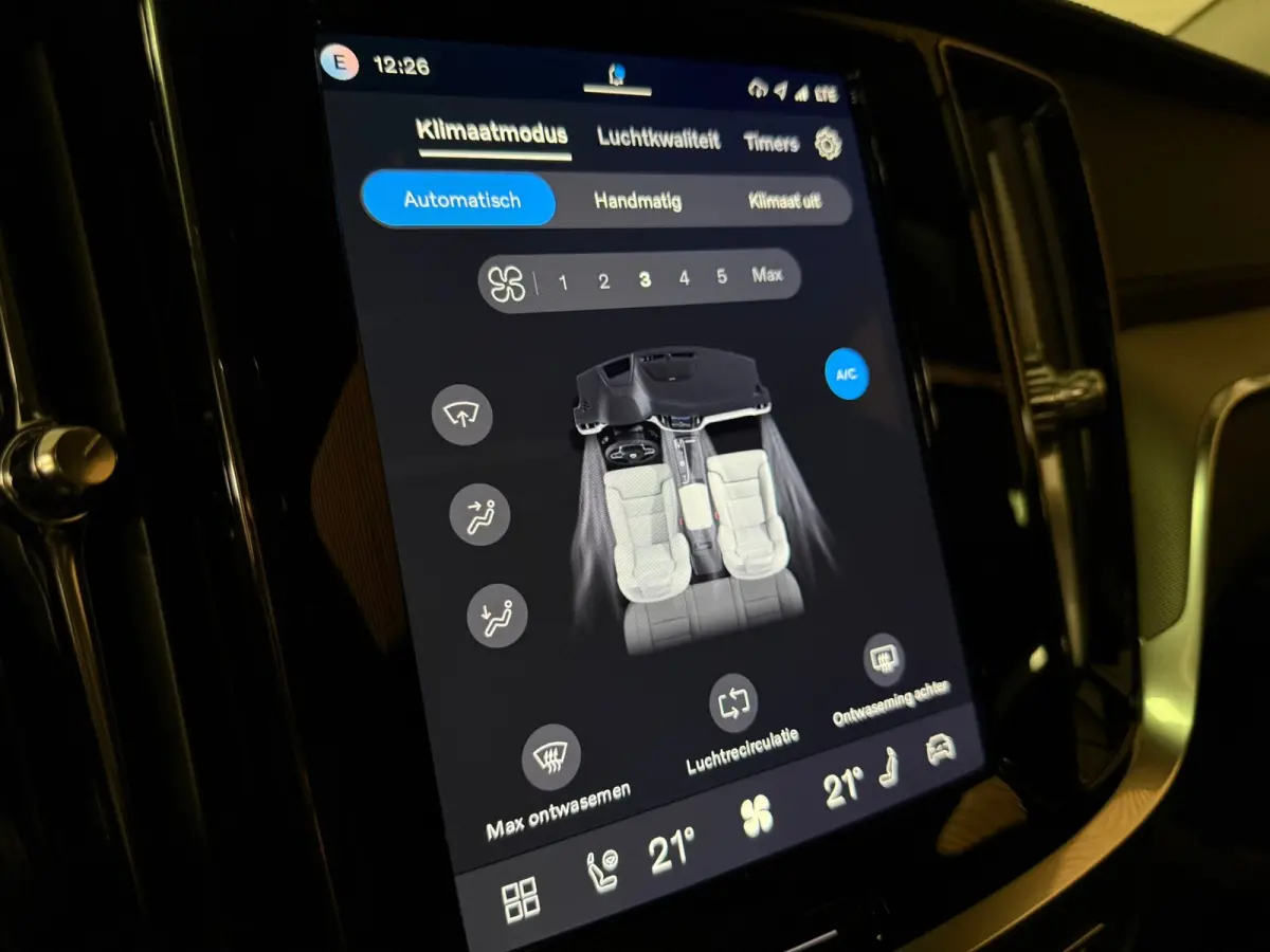 T8 AWD Recharge Ultra Dark | Trekhaak | 360 Camera | Schuifdak | 455pk | Crystal White | Head-Up Display | Harman Kardon | Adaptieve Cruise Control | Stoelverwarming voor+achter | Stuurwielv