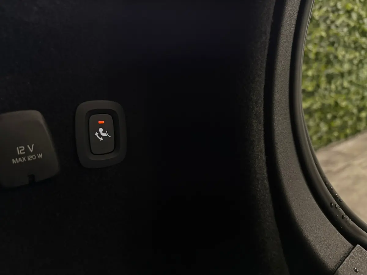 T8 AWD Recharge Ultra Dark | Trekhaak | 360 Camera | Schuifdak | 455pk | Crystal White | Head-Up Display | Harman Kardon | Adaptieve Cruise Control | Stoelverwarming voor+achter | Stuurwielv