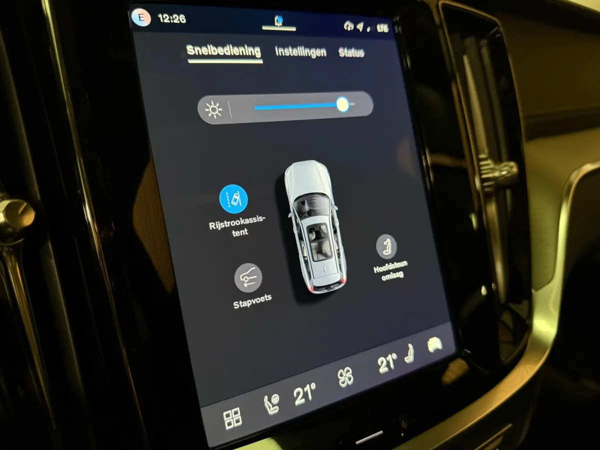 T8 AWD Recharge Ultra Dark | Trekhaak | 360 Camera | Schuifdak | 455pk | Crystal White | Head-Up Display | Harman Kardon | Adaptieve Cruise Control | Stoelverwarming voor+achter | Stuurwielv