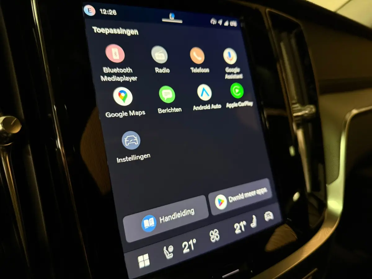 T8 AWD Recharge Ultra Dark | Trekhaak | 360 Camera | Schuifdak | 455pk | Crystal White | Head-Up Display | Harman Kardon | Adaptieve Cruise Control | Stoelverwarming voor+achter | Stuurwielv